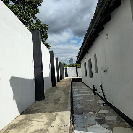 26 Pike Place Mutare Exterior photo