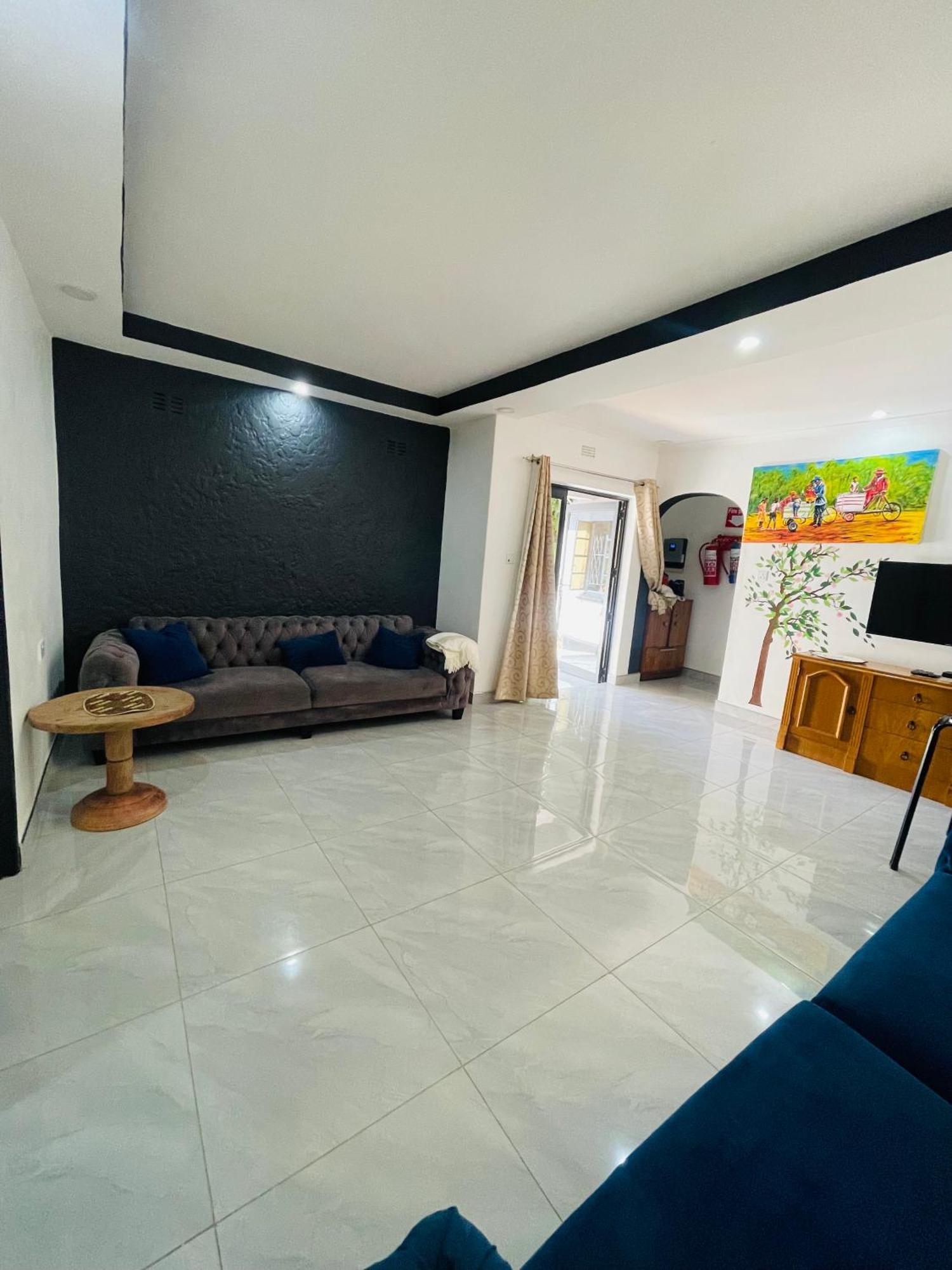 26 Pike Place Mutare Exterior photo